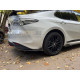 Накладка-молдинг на задний бампер Toyota Camry v70 (карбон)